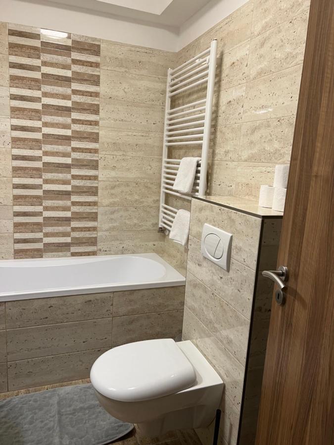 Hatvan Central Apartment Дебрецен Экстерьер фото