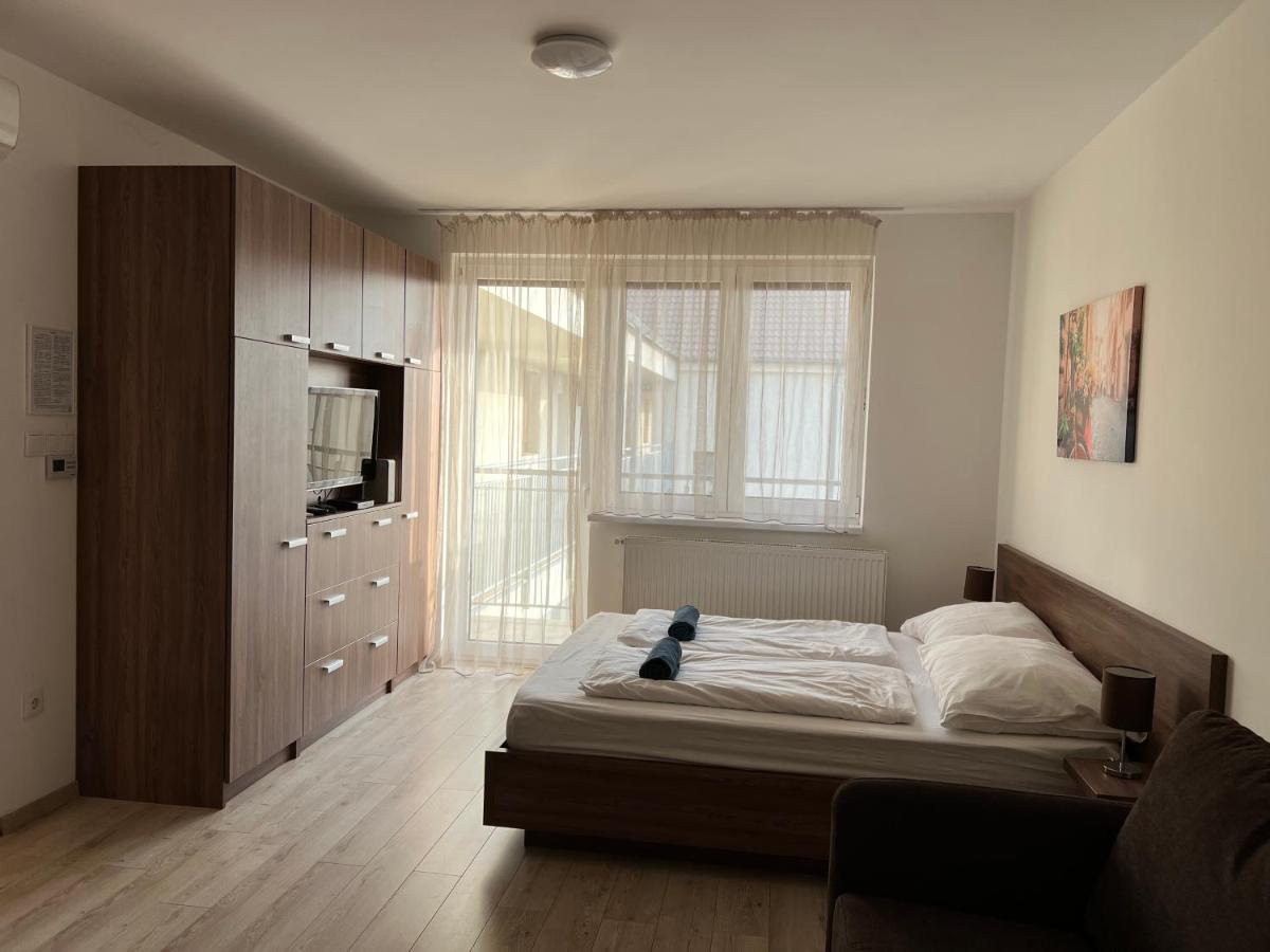 Hatvan Central Apartment Дебрецен Экстерьер фото